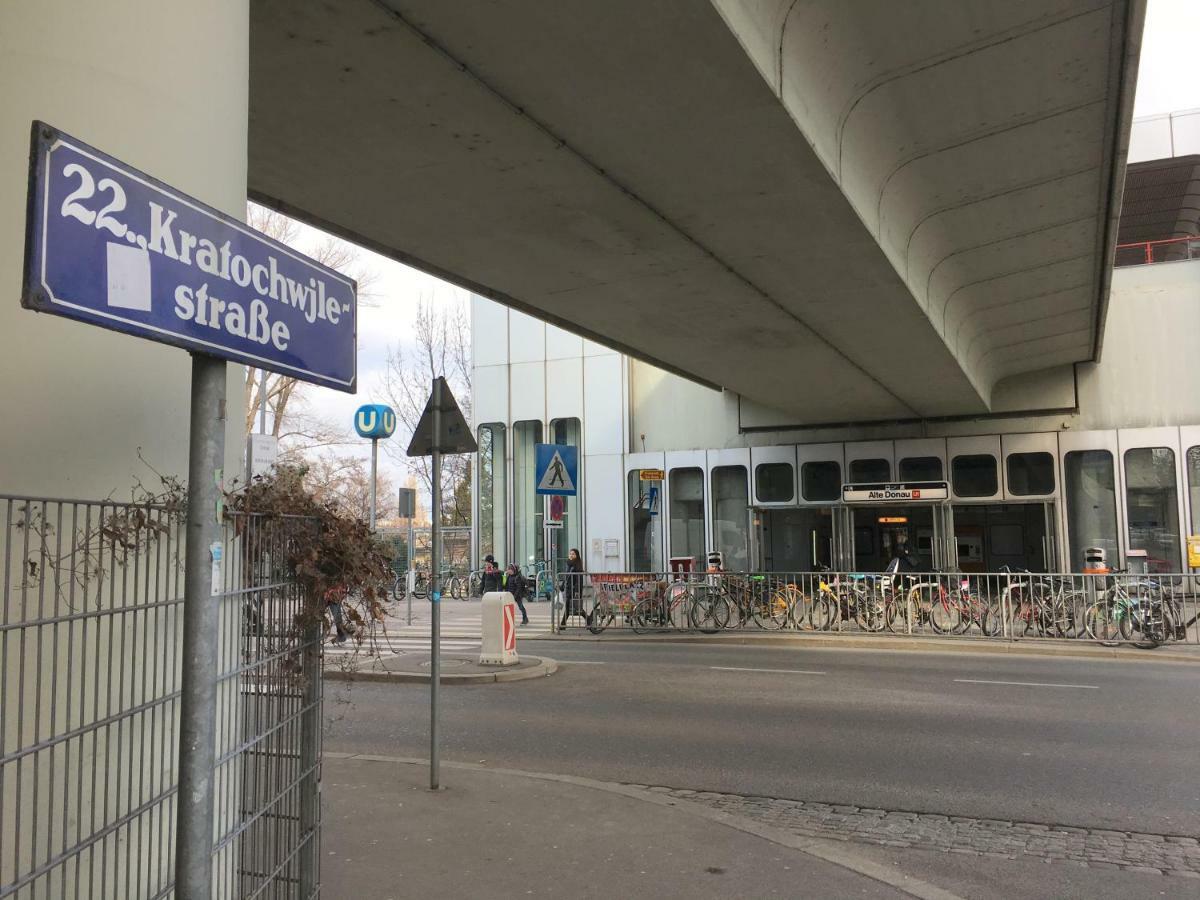 Zentrumnah Direkt An Ubahn Bei Un-Vic Und Am Badestrand Wien Eksteriør billede